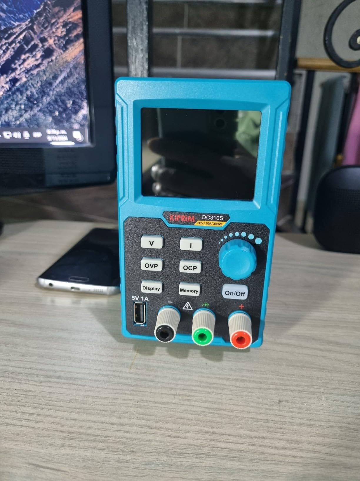DC Power Supply, 0-30V 0-10A Adjustable Regulated Power Source, 110V Input, High Precision 4-Digit Display, Multiple Safety Protections, PC Software Control & Dual USB Ports customer photo 1