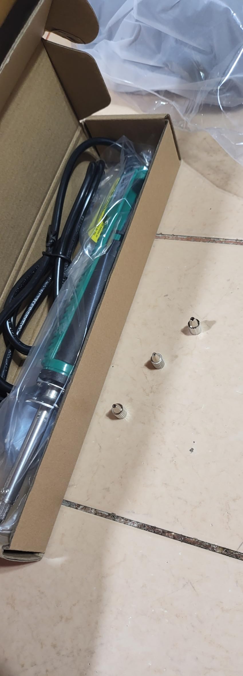YIHUA 929D-V Electric Desoldering Soldering Iron Solder Sucker Desoldering Pump with Shorter Charging Handle and Desoldering Nozzles 1.0mm 1.2mm for Through-Hole Desoldering customer photo 1