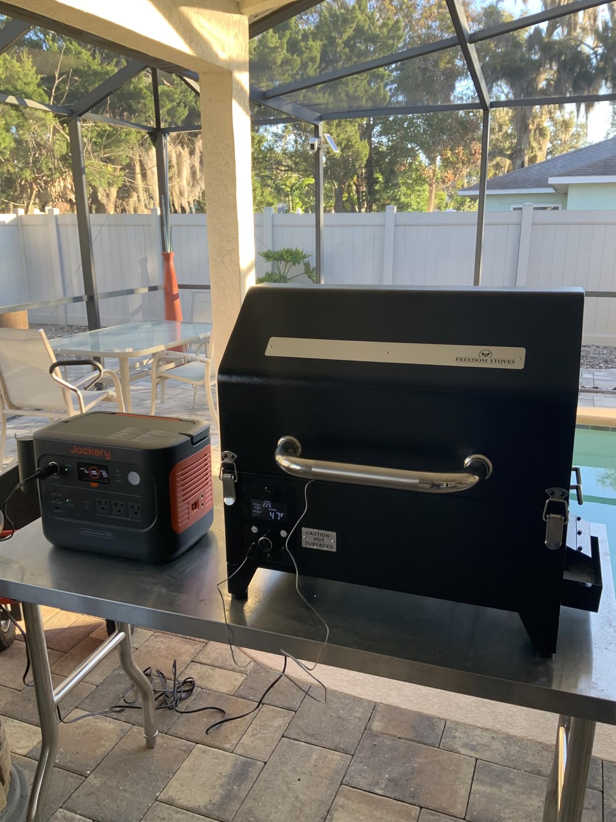 Freedom Stoves Portable Pellet Grill, 12V and 120V Dual Power customer photo 2