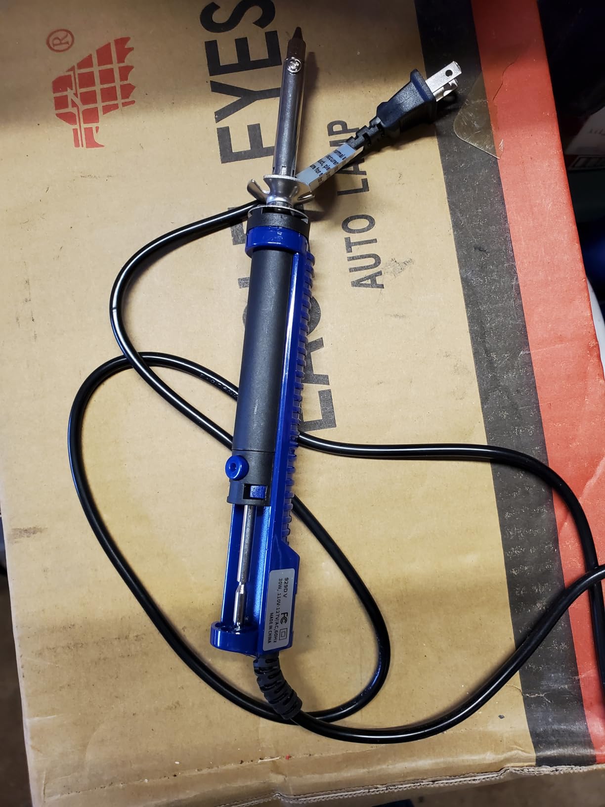K KERNOWO 929D-V Electric Desoldering Soldering Iron Sucker – Desoldering Pump Tool with 1.0mm & 1.2mm Nozzles, Desoldering Gun with Wick & Cleaning Pin for Through-Hole Solder Removal customer photo 1