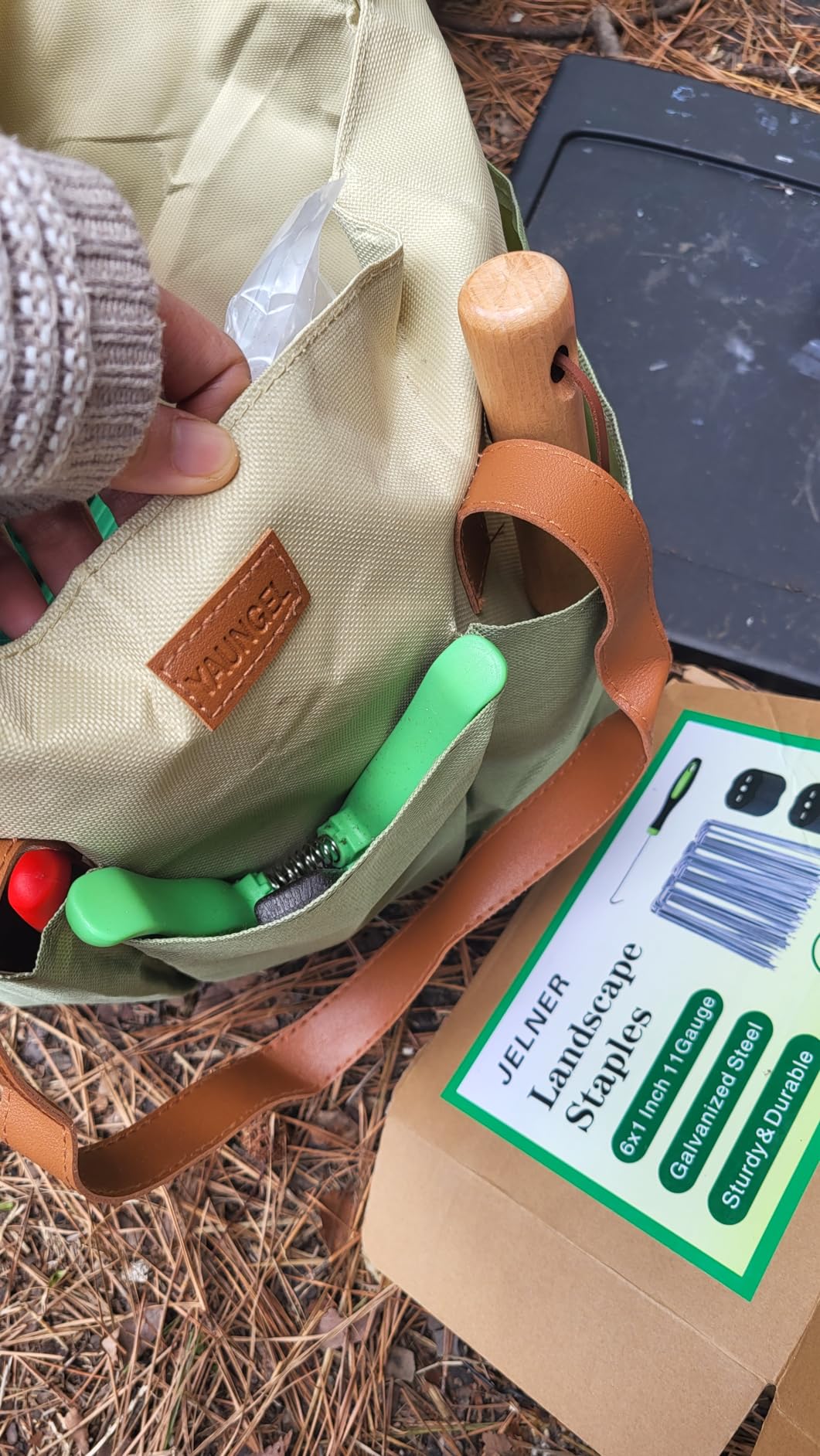 YAUNGEL Gardening Tools Set of 10 Heavy Duty Gardening Hand Tools Stainless Steel Garden Tools with Wooden Handle, Storage Garden Bag, Gardening Gifts for Women and Men customer photo 2
