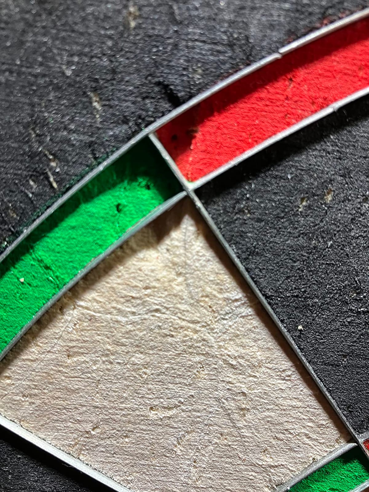 Target Darts Aspar Dart Board | Steel Tip Dartboard with Self Recovering Sisal Bristles & Rotational Score Ring | Thin Wire Regulation Competition Size Dart Board Set | Professional Darts Accessories customer photo 1