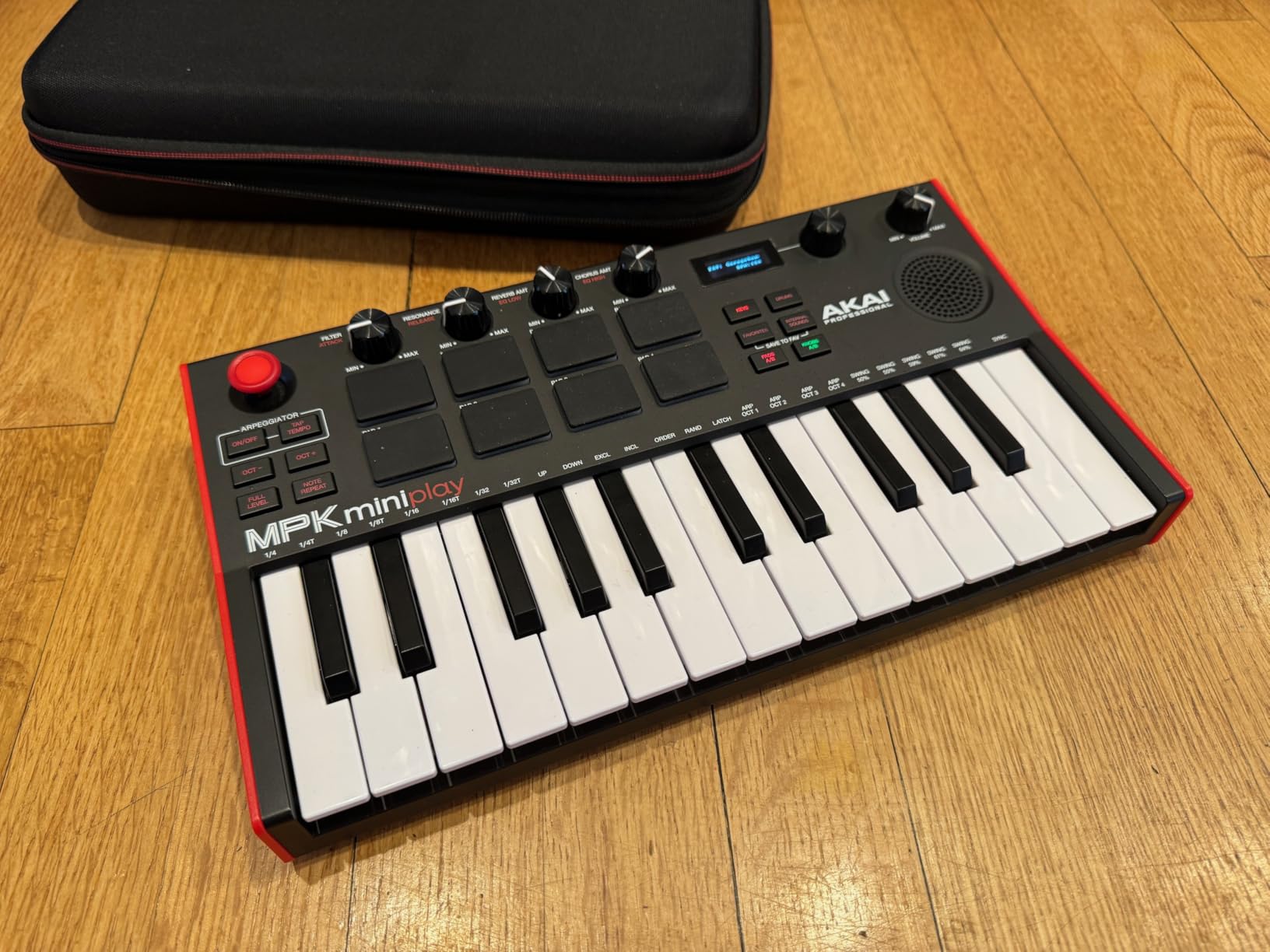 Akai Professional MPK Mini Play MK3 25-Key USB MIDI Keyboard Controller customer photo 1