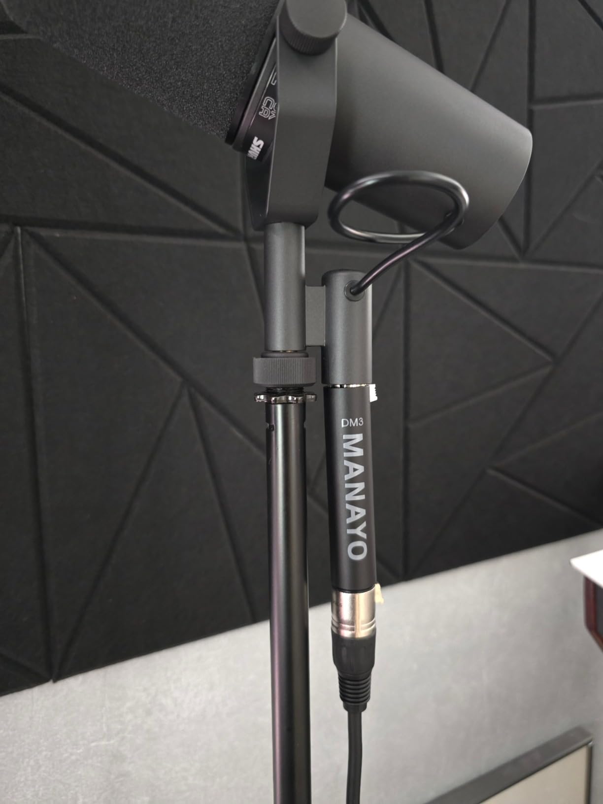 In-line Microphone Pream, Mic Booster Preamplifier for Dynamic and Passive Ribbon Microphones (Black) customer photo 1