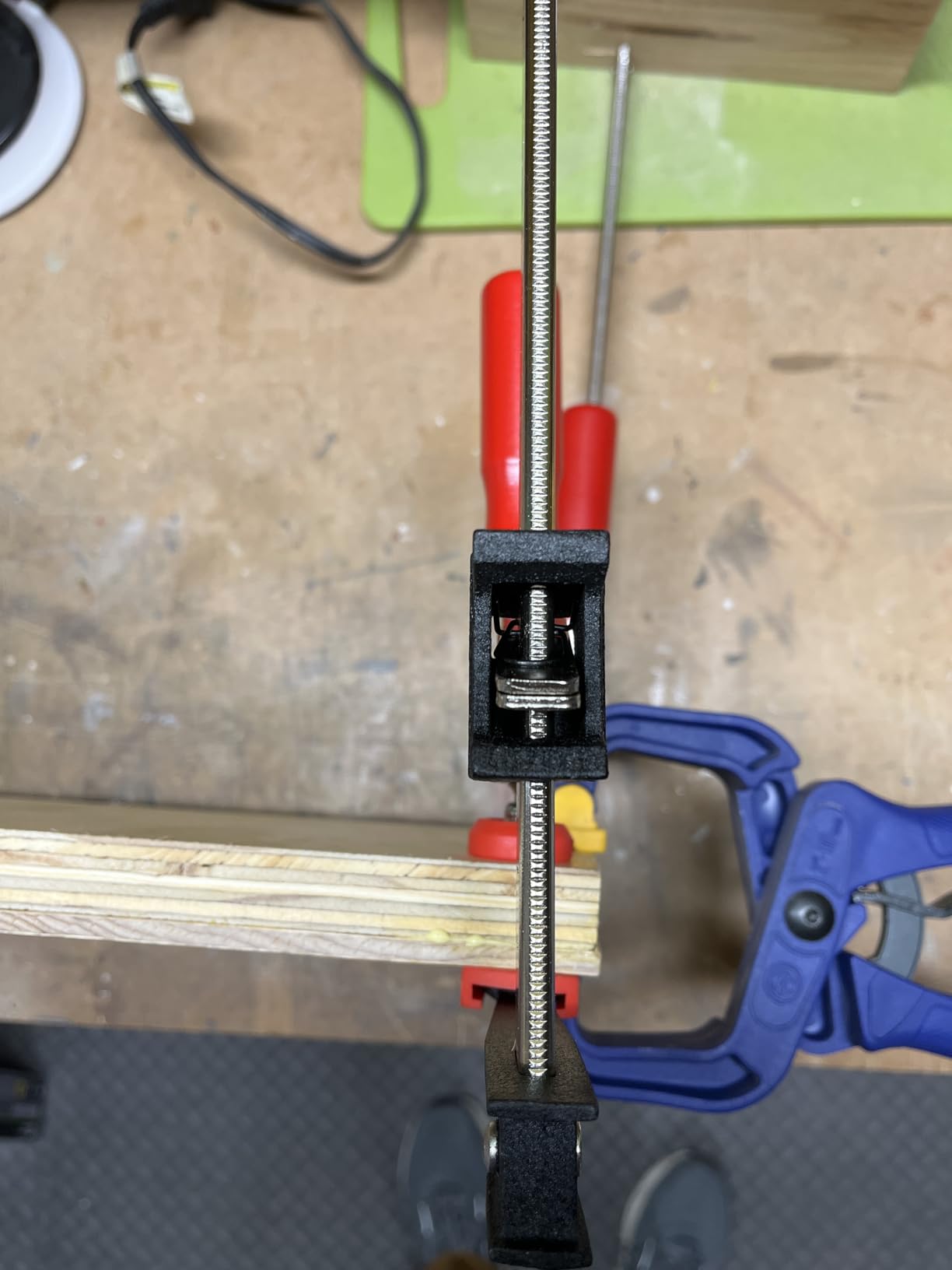 BESSEY GSCC4PK-C Clamp Set for Woodworking, F-style with Wood Handle, Replaceable Pads, 2 x 6 In and 2 x 12 In, 600 lb, Red/Black/Silver customer photo 2