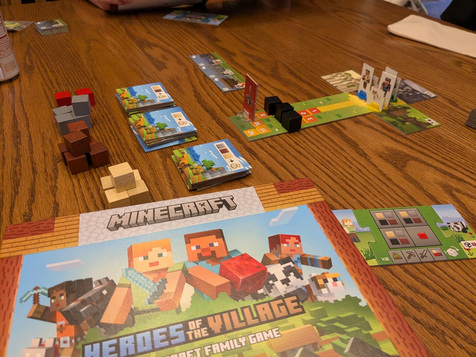 Ravensburger Minecraft Heroes of The Village | Cooperative Board Game | Exciting & Unpredictable | Perfect for Families and Minecraft Enthusiasts | Suitable for Kids & Adults customer photo 2