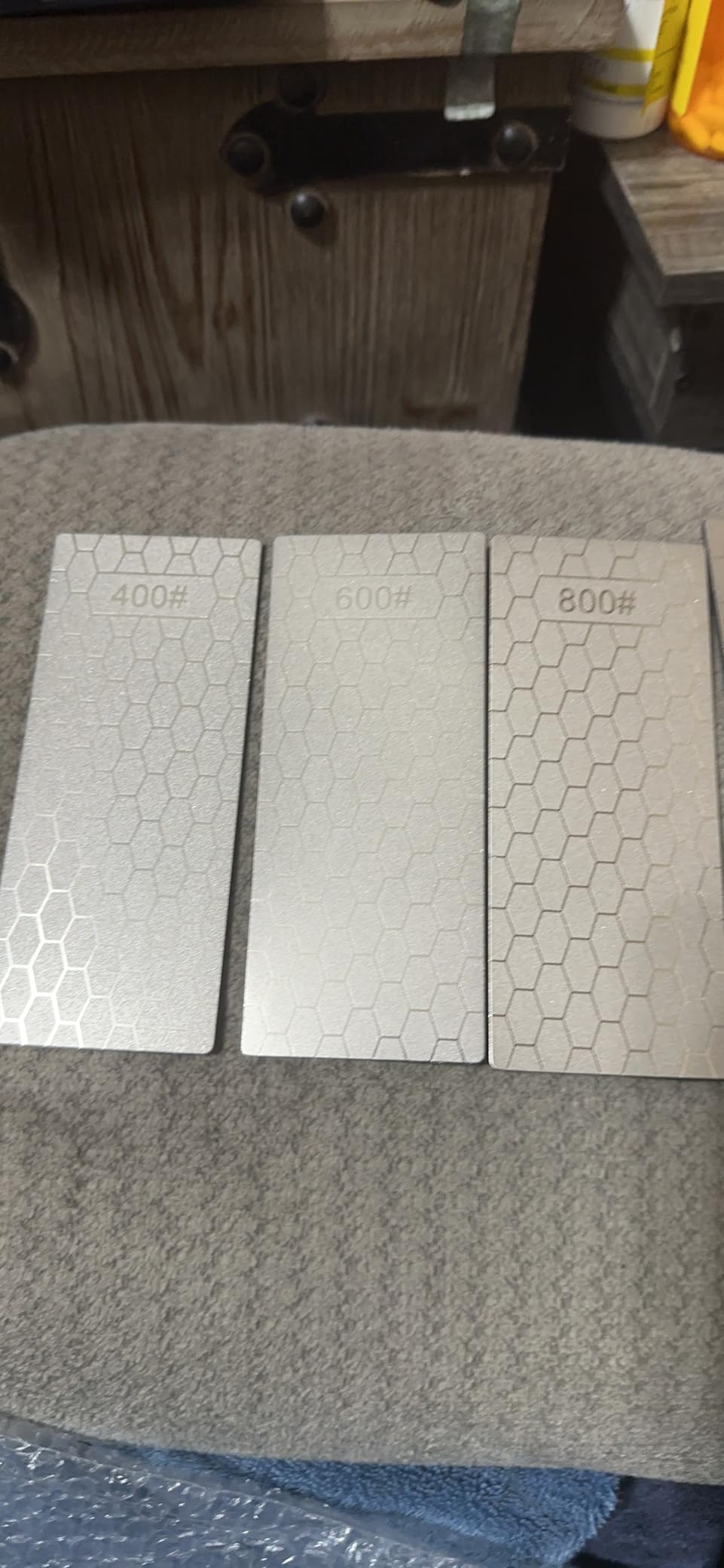 Diamond Sharpening Stone, 5 Pcs Knife Sharpening Stone with Extra Fine/Coarse Plate and Non-slip Base, 400/600/800/1000/1200 Grit customer photo 2