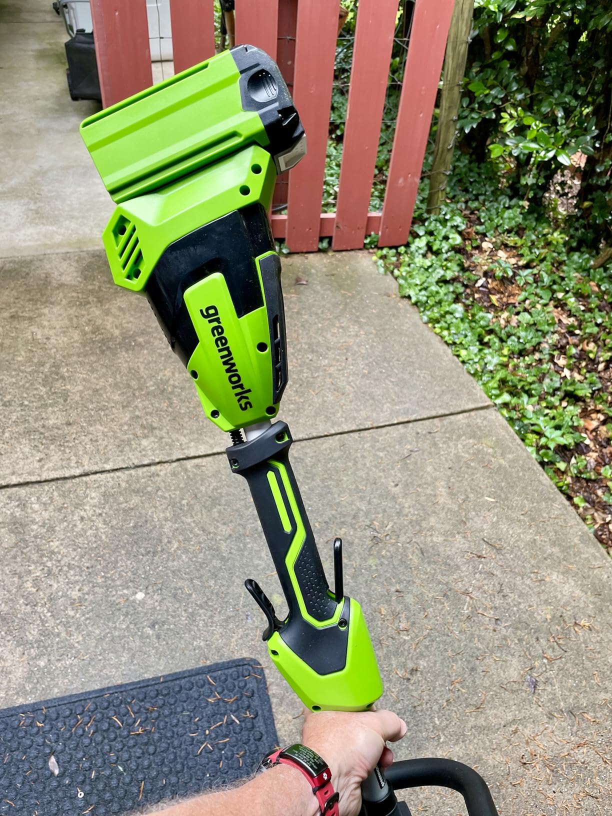Greenworks 40V 15 in Cordless String Trimmer, 2.0 Ah Battery and Charger customer photo 2