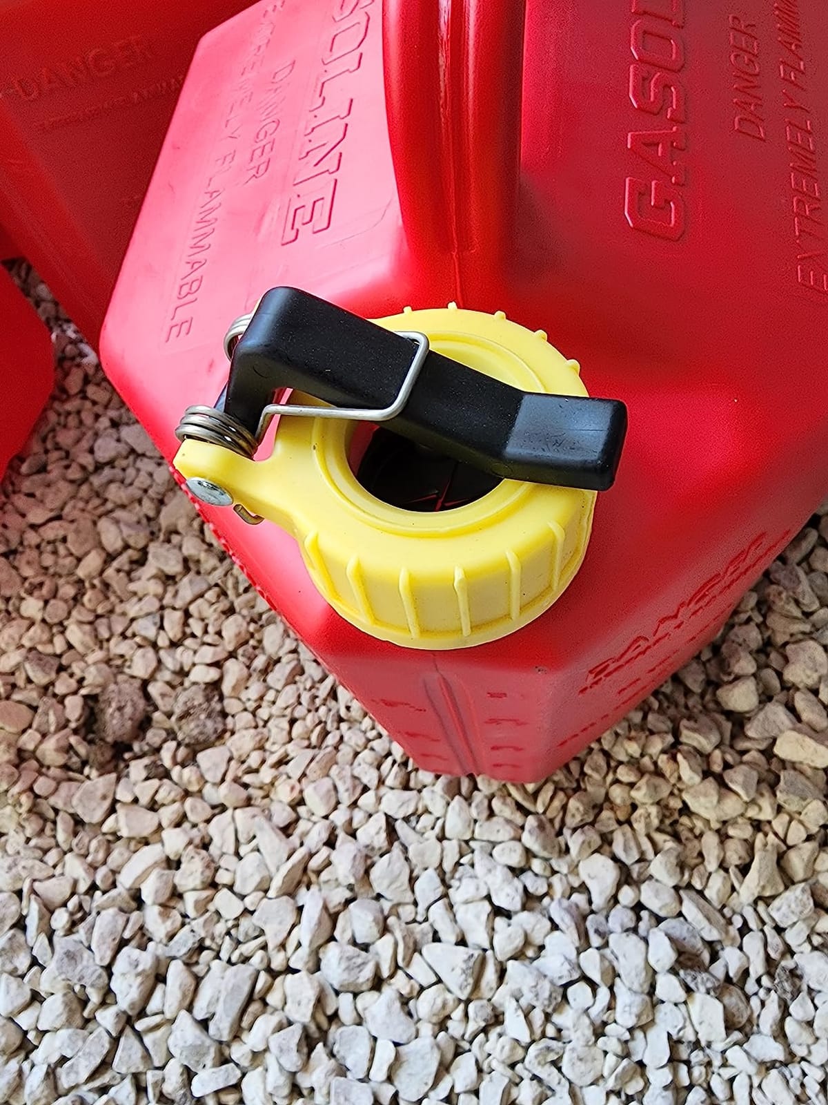 SureCan 5 Gallon Type II Storage Container – Rotating Spout, Self-Venting Design & Spill-Controlled Dispensing – Durable Multi-Purpose Utility Can (Red, SUR5SFG2) customer photo 2