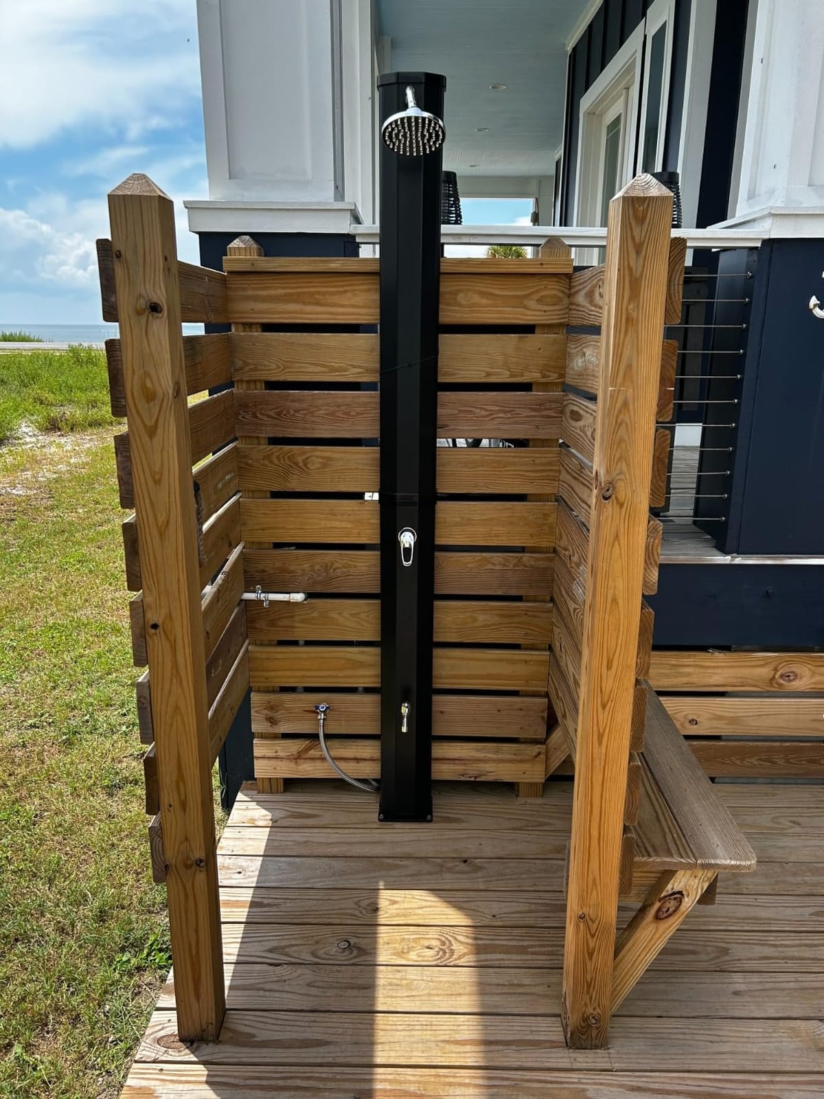 Giantex 7.2 FT 10 Gallon 2-Section Solar-Heated Outdoor Shower, Pool Shower W/Free-Rotating Shower Head, Foot Tap Spigot, Faucet, Temperature and Pressure Adjustment for Backyard, Garden, Beach Spa customer photo 2