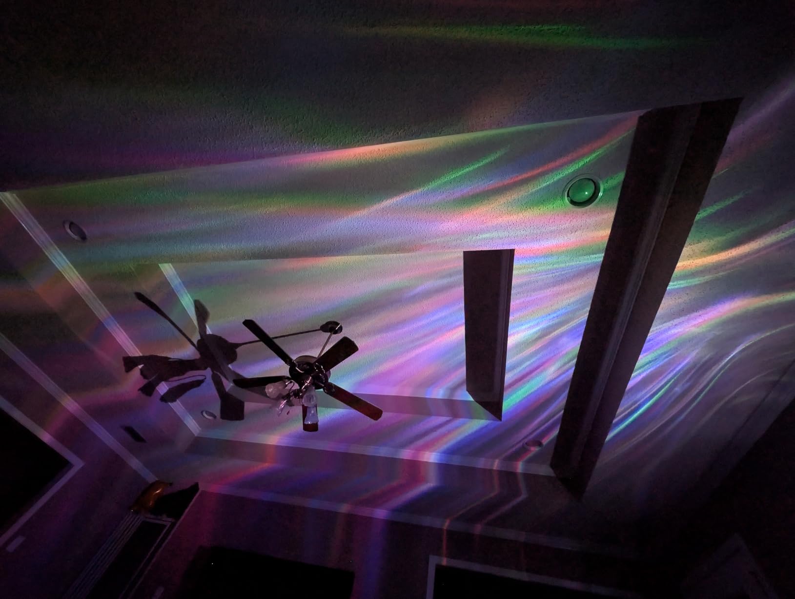 ENOKIK Galaxy Projector, Star Aurora Night Light Bluetooth Speaker, Black customer photo 1