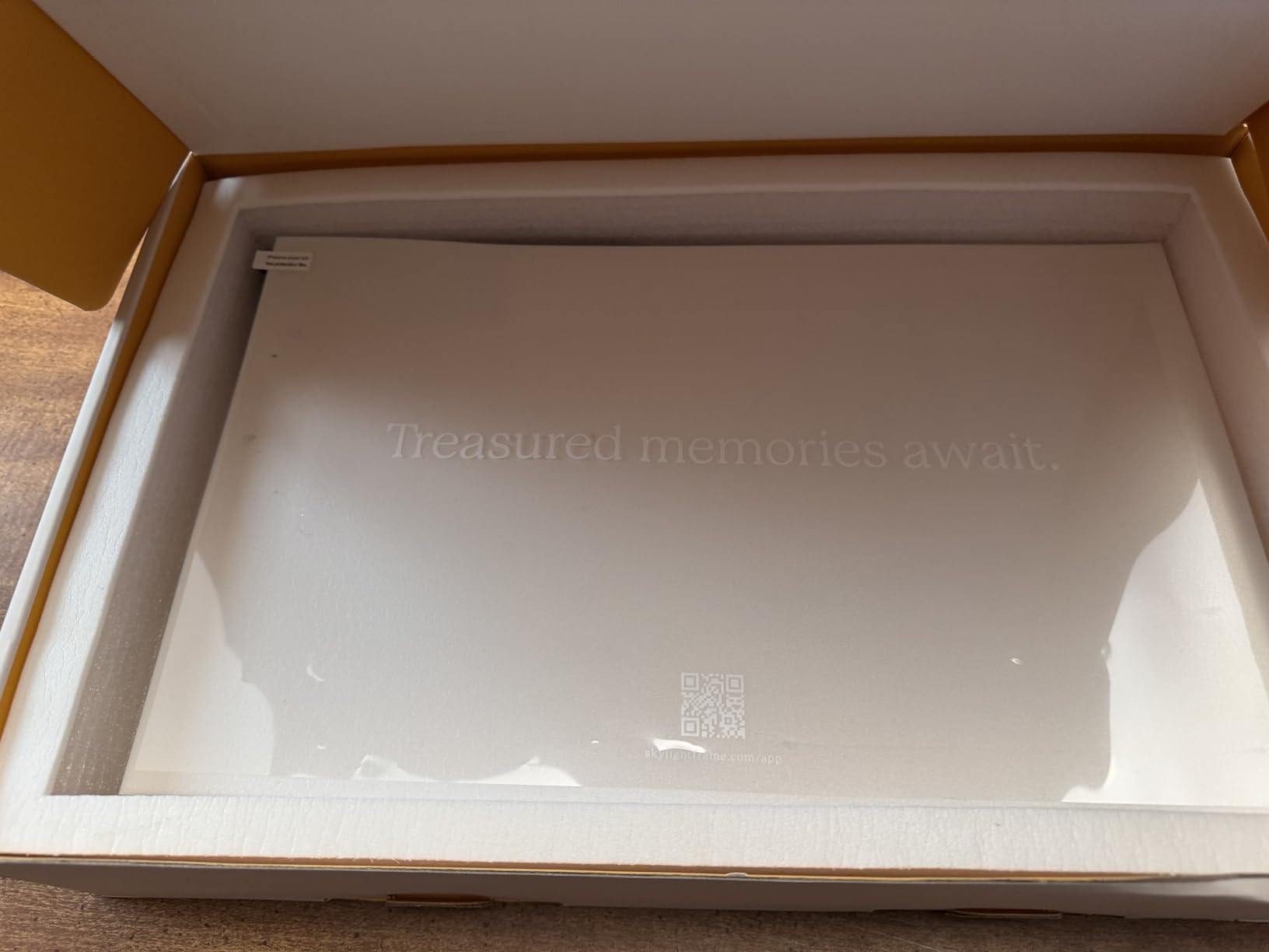 Skylight Digital Picture Frame, Load from Phone Capability, 15
