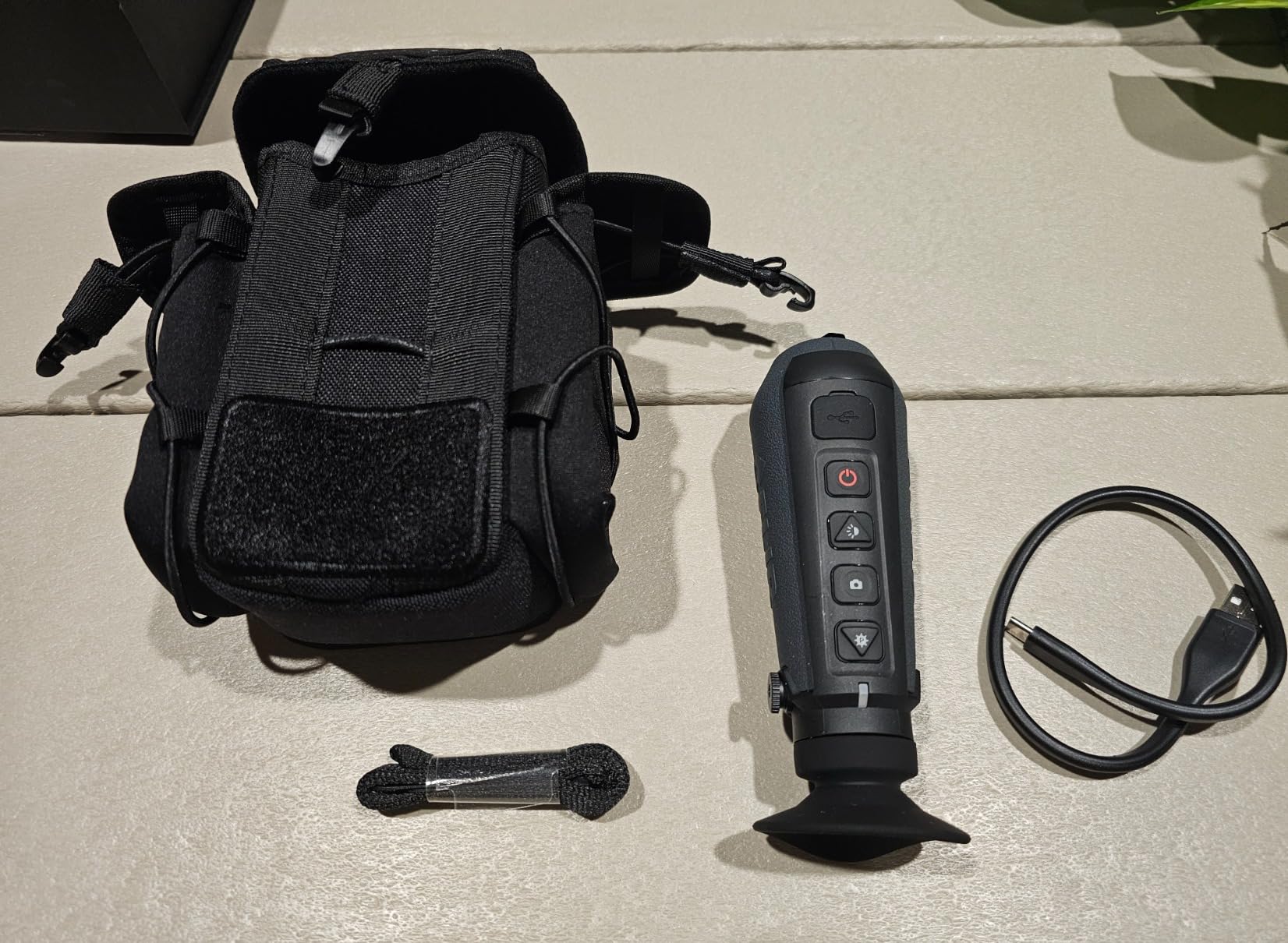 FLIR Scout TKx - Compact Infrared/Thermal Imaging Monocular for Wildlife Viewing, Hunting & Outdoor customer photo 2