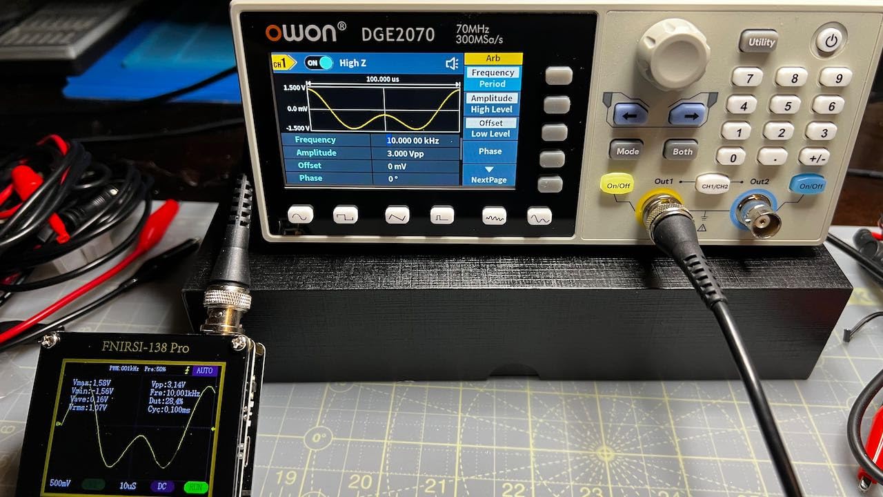 Dual-Channel Arbitrary Waveform Function Generator, 70MHz, 300MSa/s, 14-Bit customer photo 2