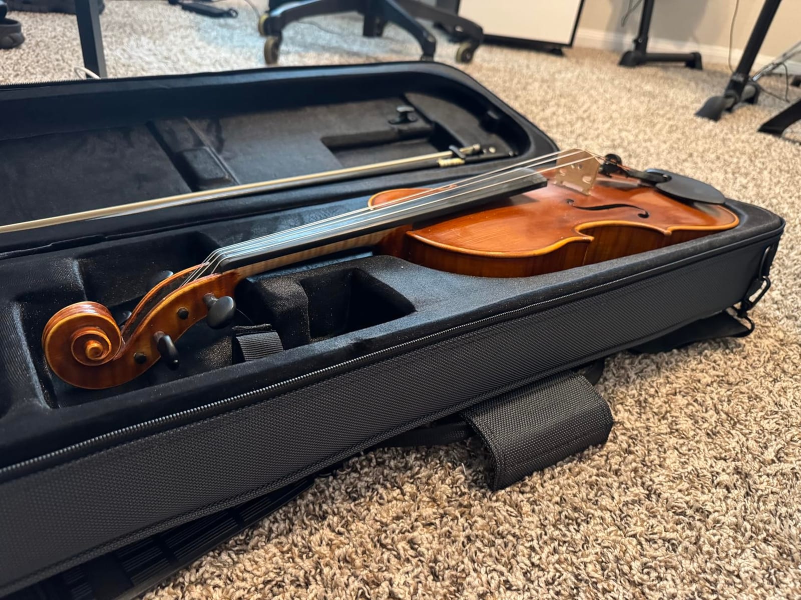 Gator Cases Adagio Pro Series Lightweight Case for Bb Clarinet; (GL-CLARINET-23) customer photo 1