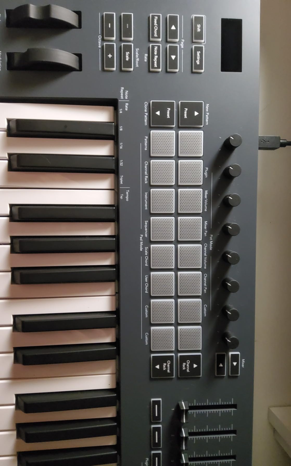 Novation FLkey 61 USB MIDI Controller Keyboard customer photo 2