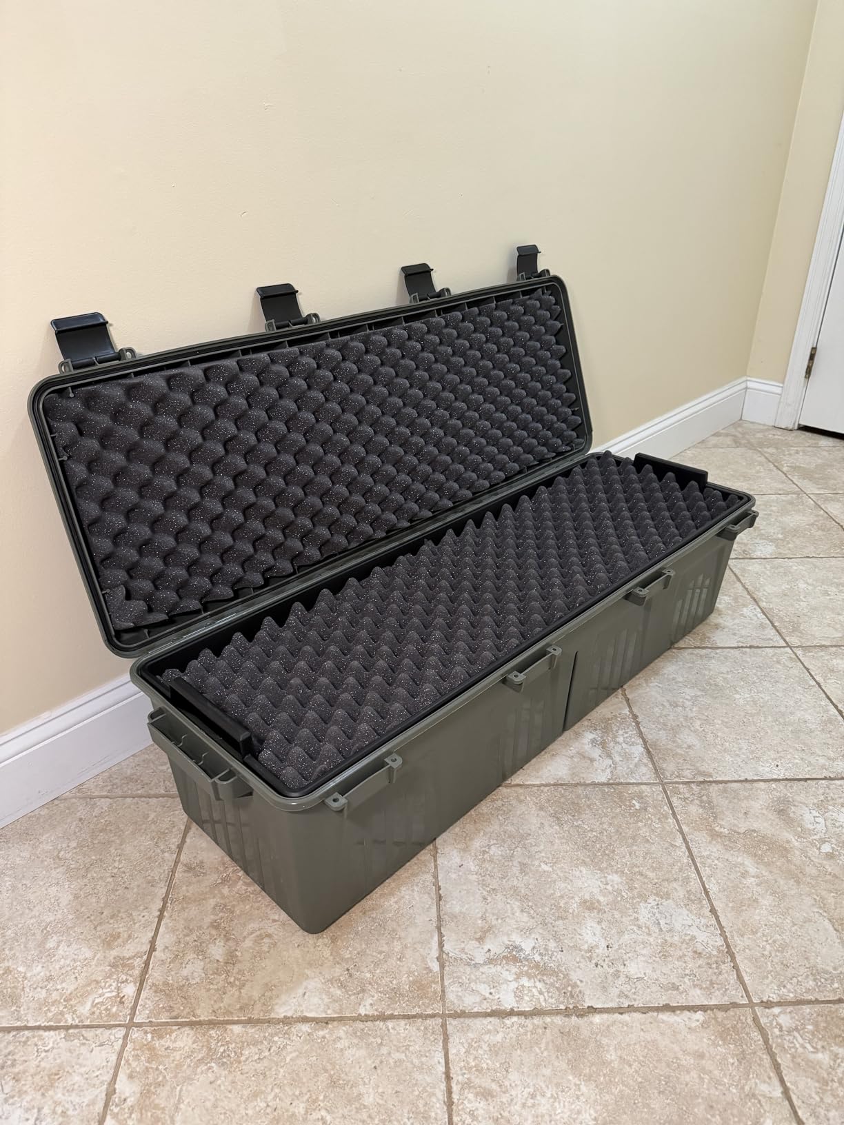 MTM TRC39 Tactical Rifle Crate with Wheels 39” Single Scope Hard Rifle Gun Carrying Case, Lockable All Weather Shooting Gear Storage Box ideal for Range or Field, Made in USA, Dark Earth customer photo 1