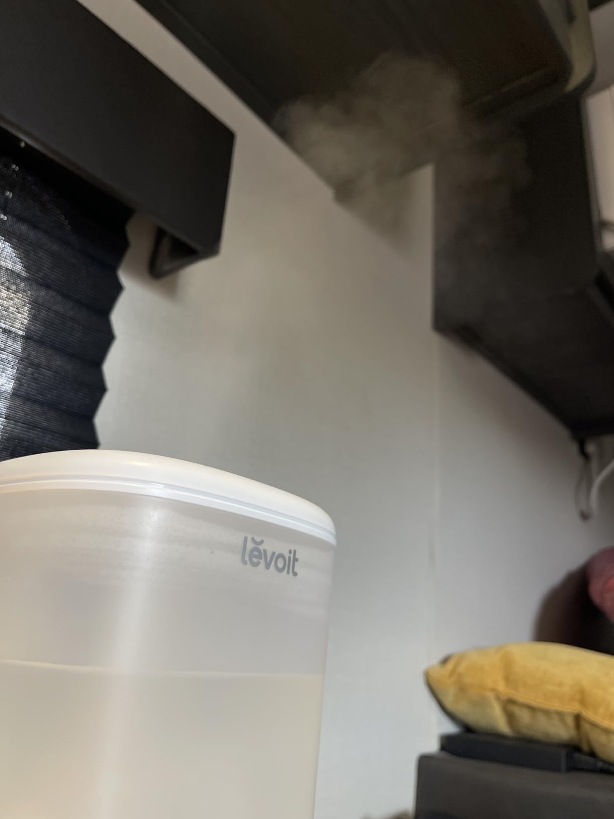 Levoit Top Fill Humidifiers for Bedroom, 2.5L Tank for Large Room, 25dB customer photo 2