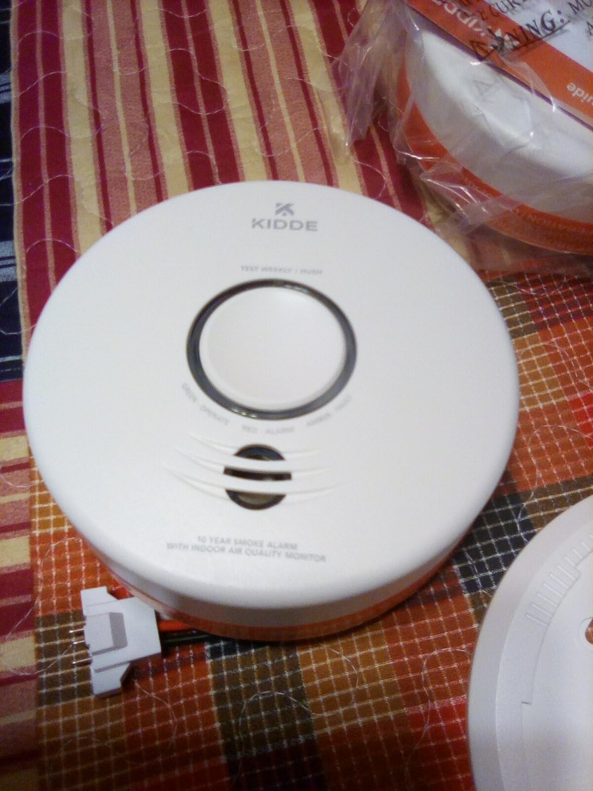 Kidde Smart Smoke Detector & Indoor Air, Quality Monitor, WiFi, Alexa Compatible Device, Hardwired w/Battery Backup, Voice & App Alerts, 2 Pack customer photo 1