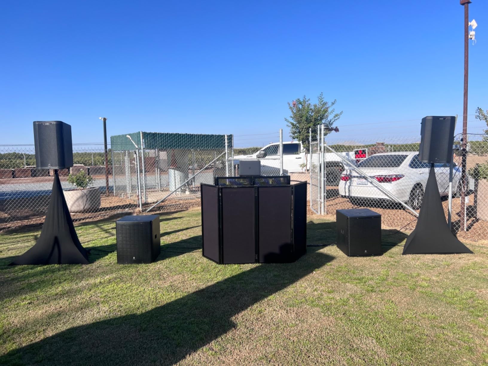 PRORECK SP-18X Active Powered PA DJ Subwoofer Cabinet 18 inch 3000W P.M.P.O with Class-D Amplifier, 3 DSP Presets-Monitor, Coil Bass Reinforcement, Black, for Wedding, Party, Concert, Church (One Sub) customer photo 1