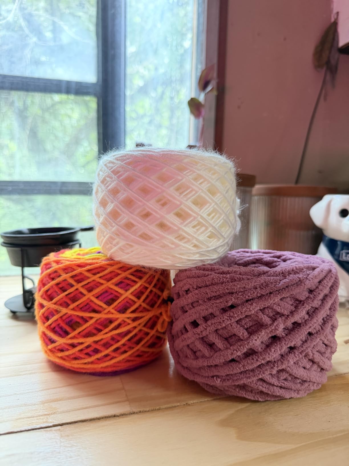 Yarn Winder Electric, Auto Compact Cake Winding for Knitting Lovers | Perfect Yarn Organizer with Strong Tension & Adjustable Speed, Efficient Large Capacity Yarn Ball Spinner for Crafters, White customer photo 2