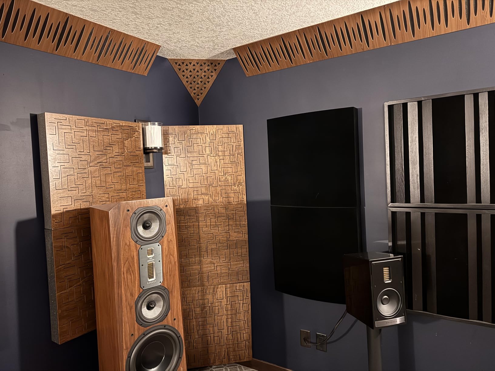 (2 Pack) — Sound Absorption-Diffuse Ceiling Corner Bass Trap «Triangle-TRI» Acoustic Foam with Perforated Laminated HDF Plate | 42x42x42cm | Triangular Pyramid | Color: (TRI, White) customer photo 2
