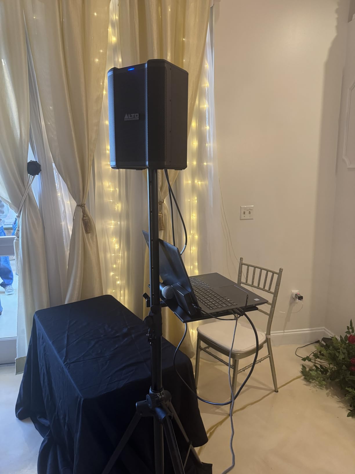 ALTO BUSKER 200W Portable PA Speaker System customer photo 1