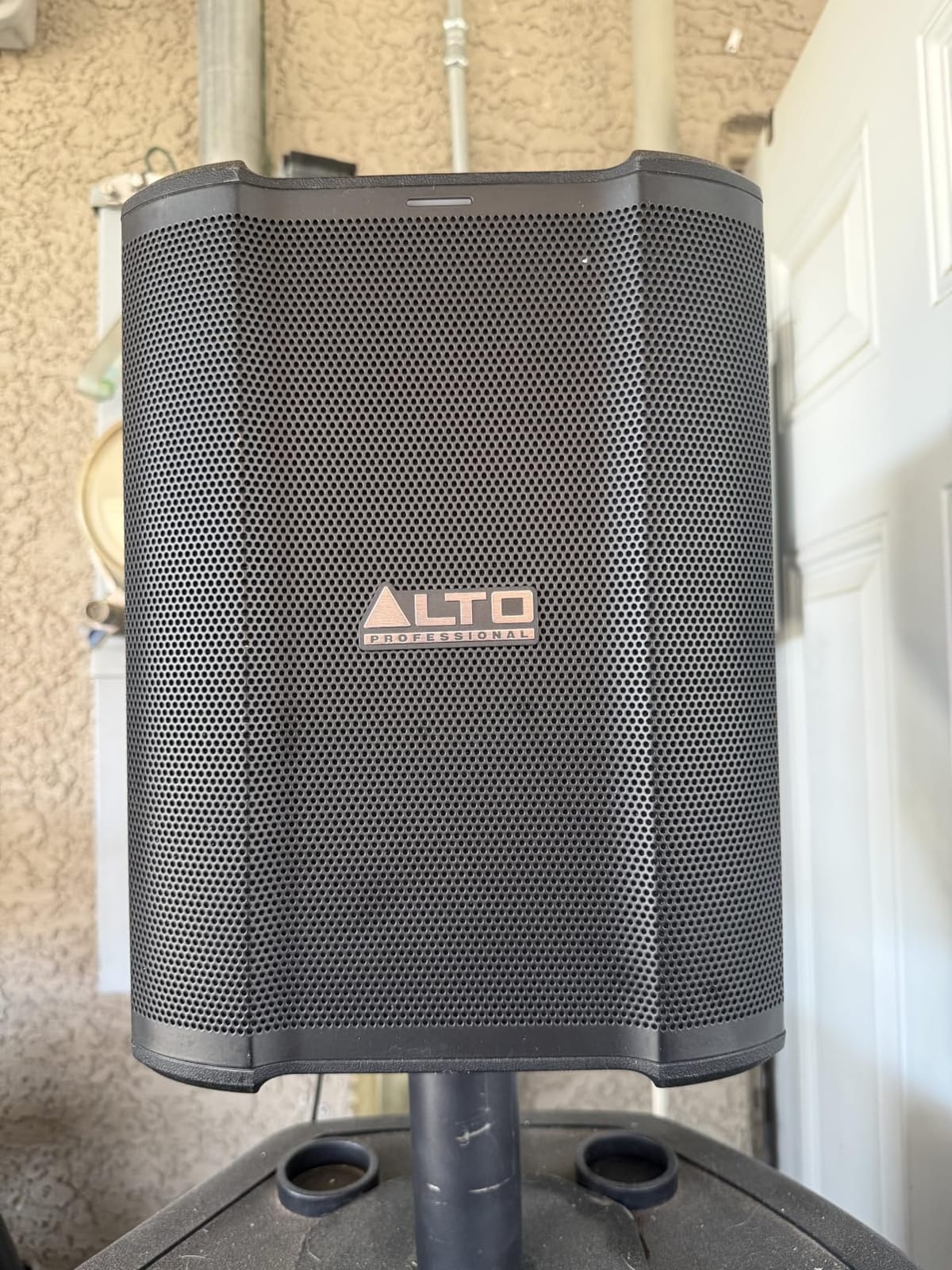 ALTO BUSKER 200W Portable PA Speaker System customer photo 2