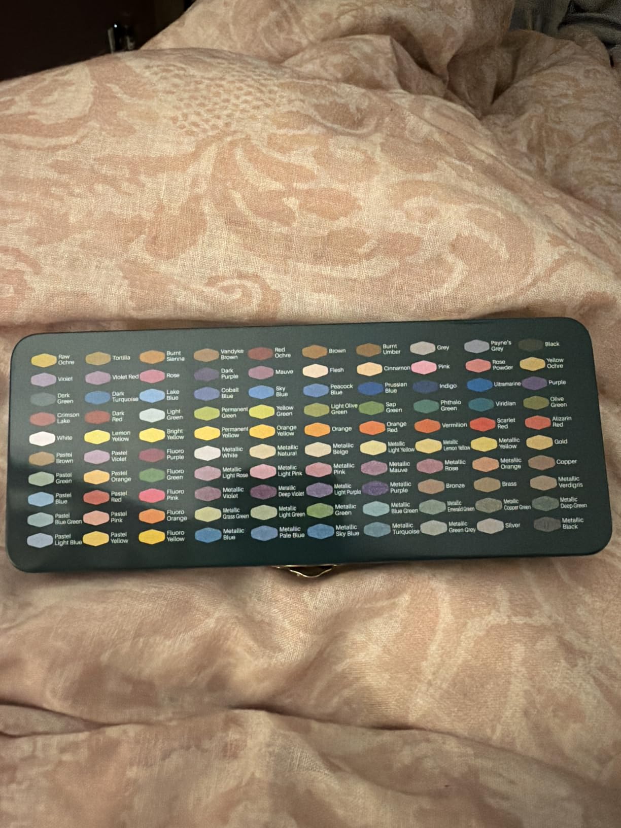 Artecho 100 Colors Watercolor Paint Set with Metallics, Portable Tin Case customer photo 2