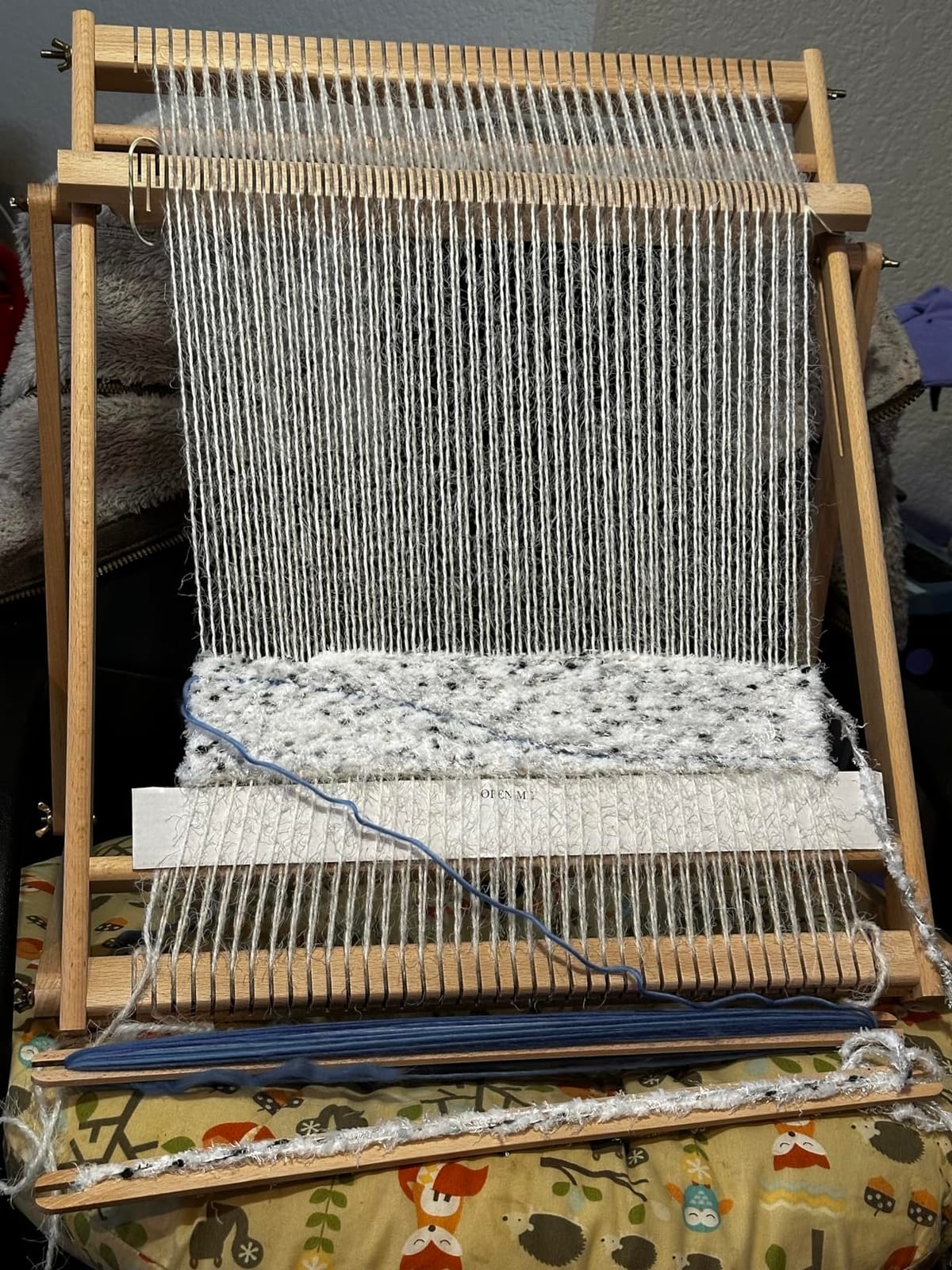 Olikraft Wooden Weaving Loom, Adjustable Stand (Large, Natural Beech) customer photo 2