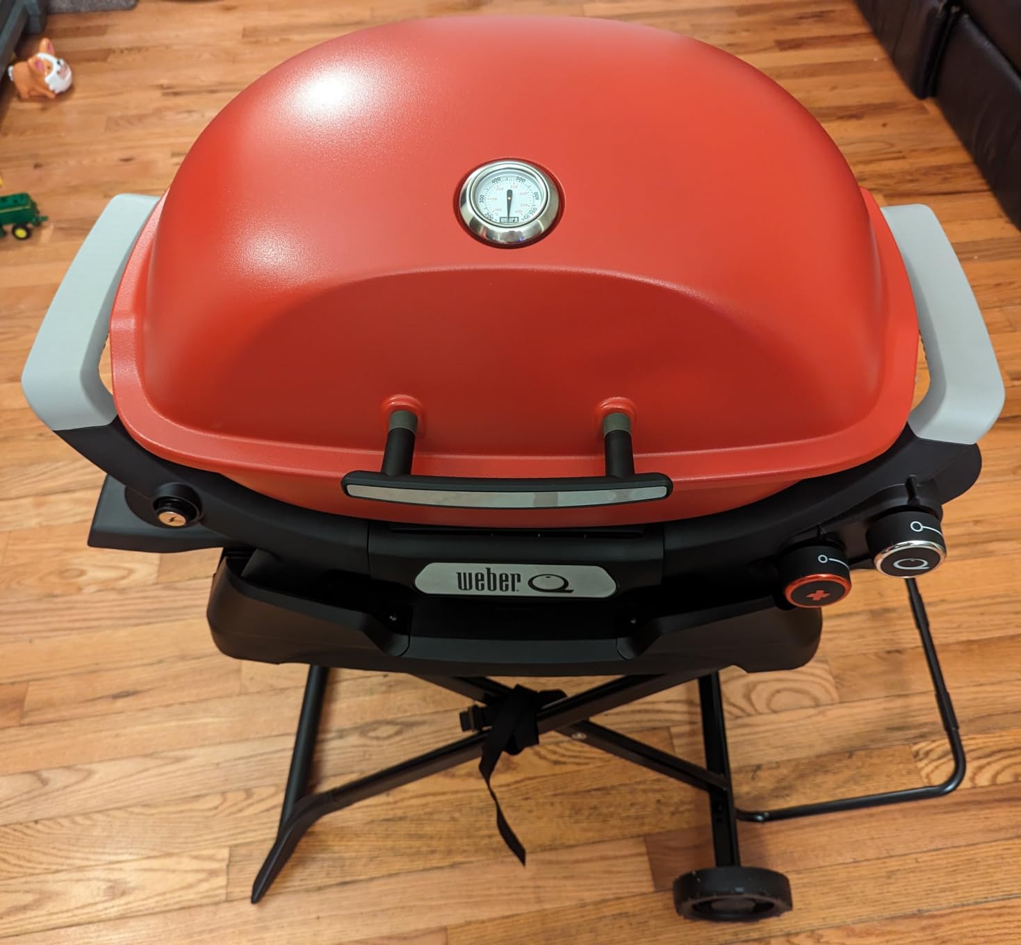 Weber® Q 2800N+ Portable Grill, Propane Grill, Midnight Black customer photo 2