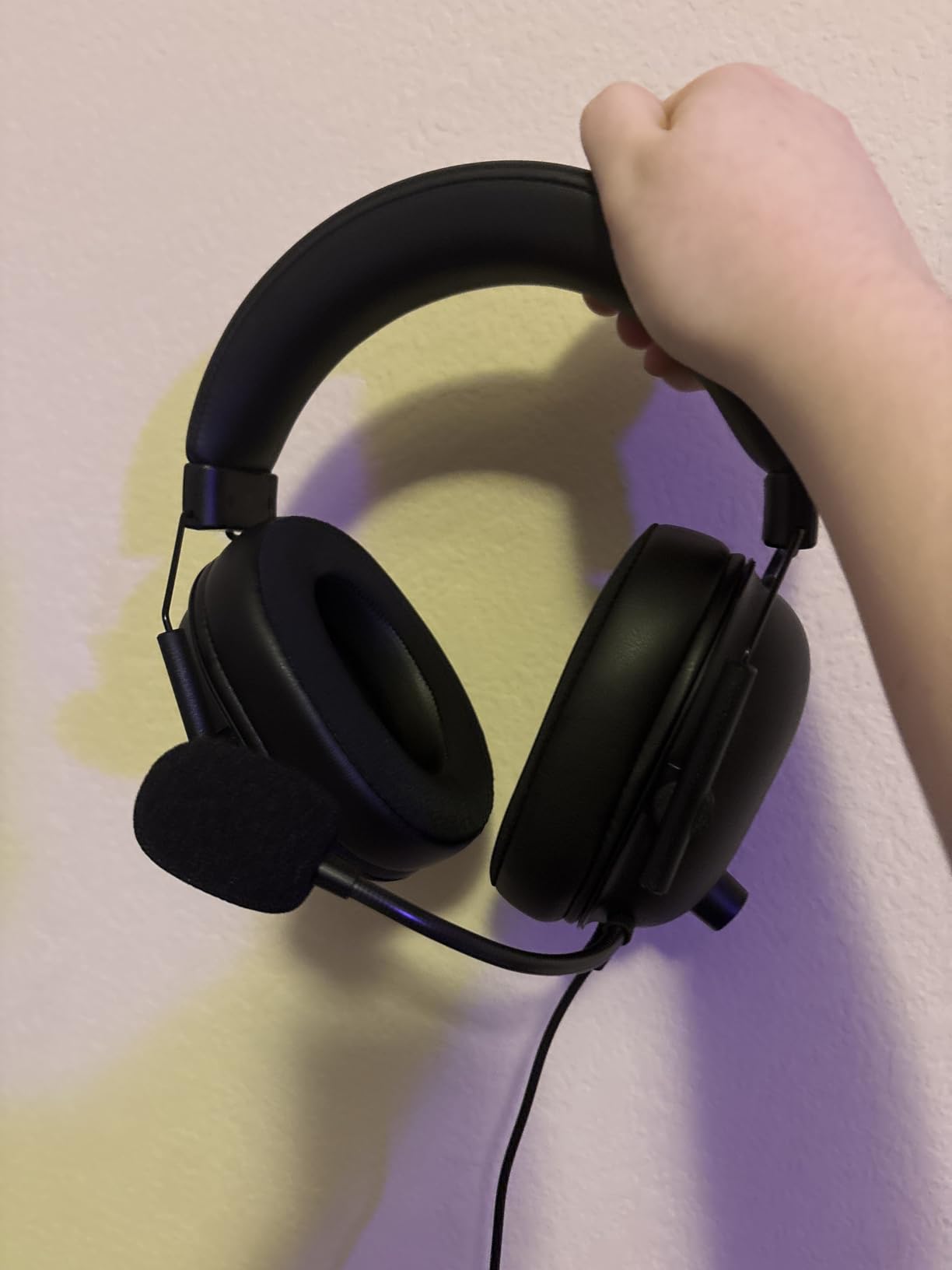 Razer BlackShark V2 X Xbox Gaming Headset, 3.5mm Audio Jack, Black | 50mm Drivers, Cardioid Mic, Lightweight, Comfortable Noise Isolating Earcups, for Xbox Series X, Series S, PS5, PC, Switch customer photo 1