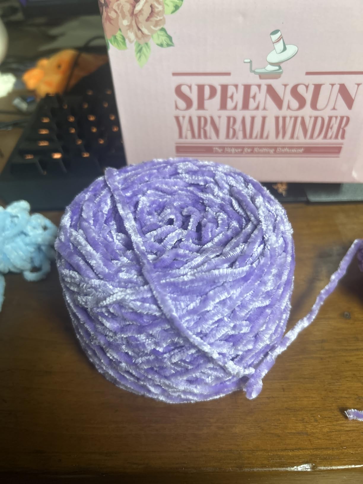SPEENSUN 3.5 OZ Yarn Ball Winder, Low Noise Spinner for Crocheting, Grey customer photo 1