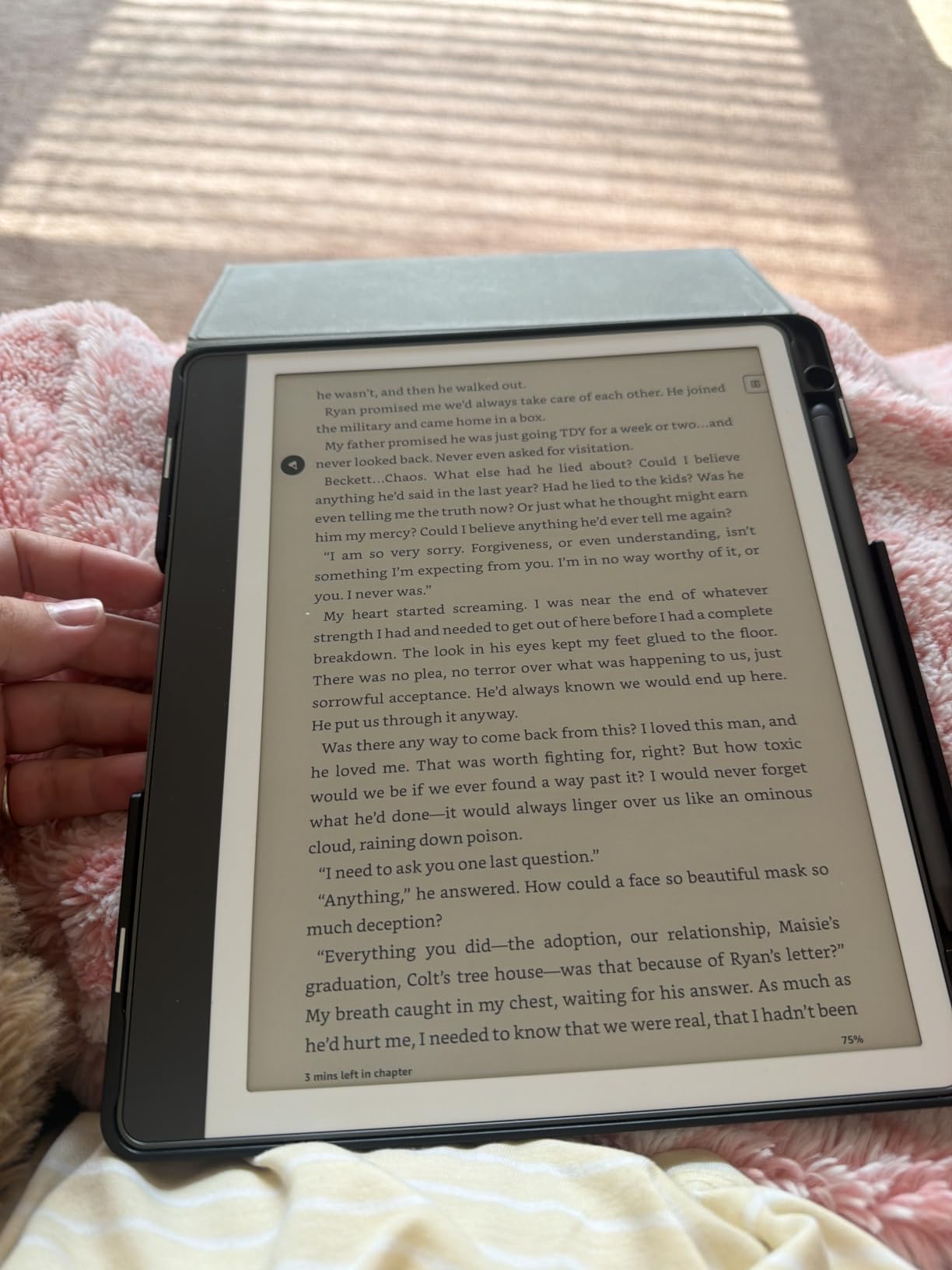 Amazon Kindle Scribe (64GB) - Your notes, documents and books, all in one place. With built-in AI notebook summarization. Includes Premium Pen - Tungsten customer photo 2