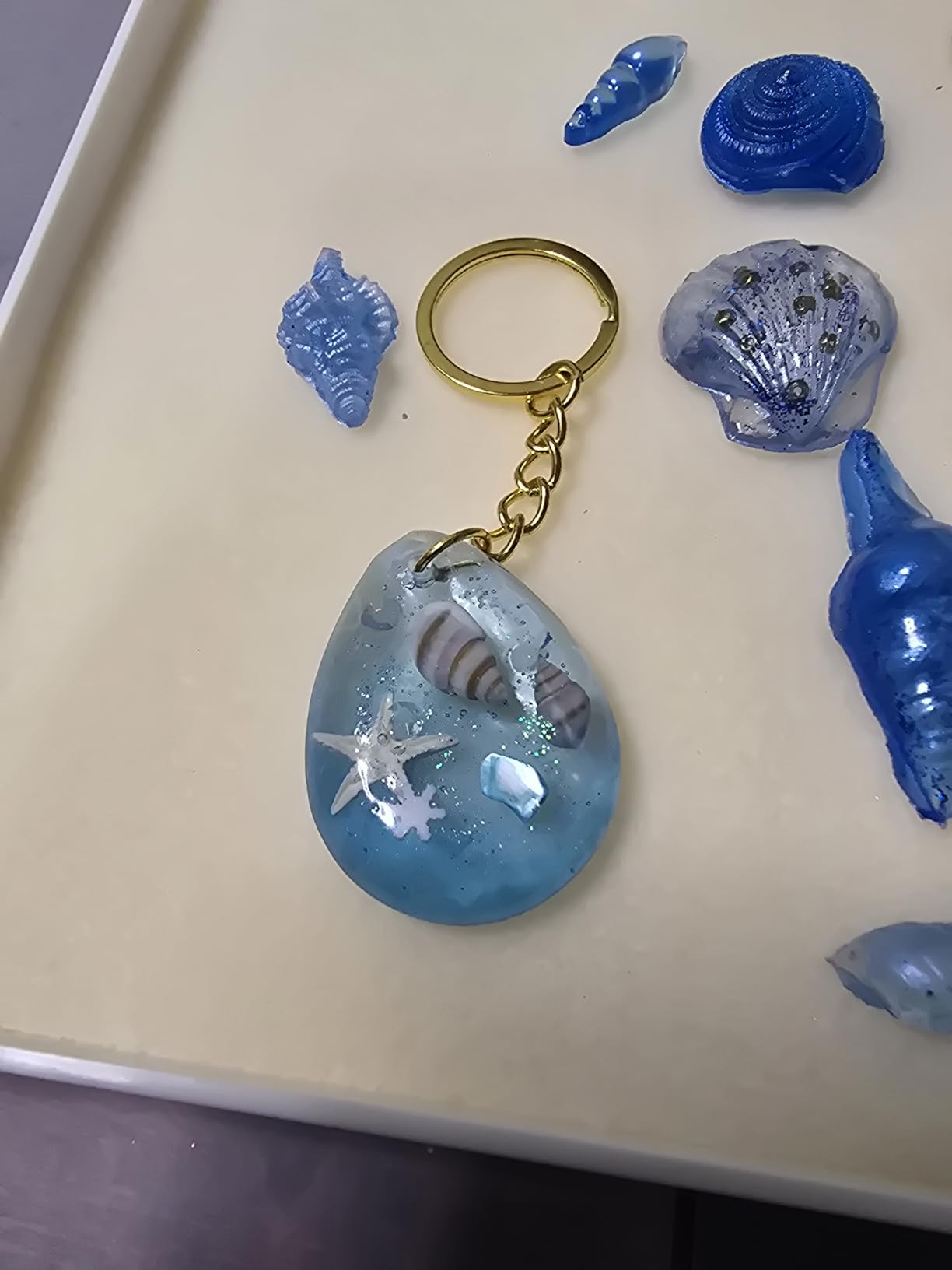 KISREL UV Resin Jewelry Making Kit, 300g Crystal Clear Resin with Light and Molds, DIY Jewelry Making Kit, Resina Starter Kits for Keychain and Earring customer photo 1
