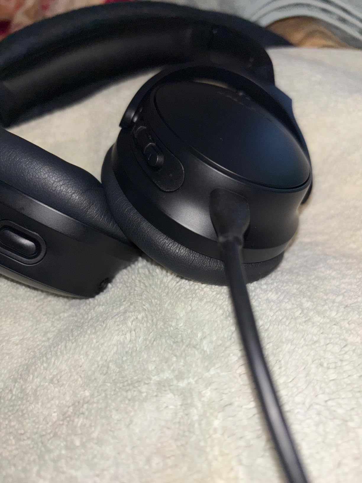 Bose QuietComfort Headphones - Wireless Bluetooth Headphones, Active Over Ear Noise Cancelling and Mic, USB-C Charging, Deep Bass, Up to 24 Hours of Playtime, Sandstone customer photo 2