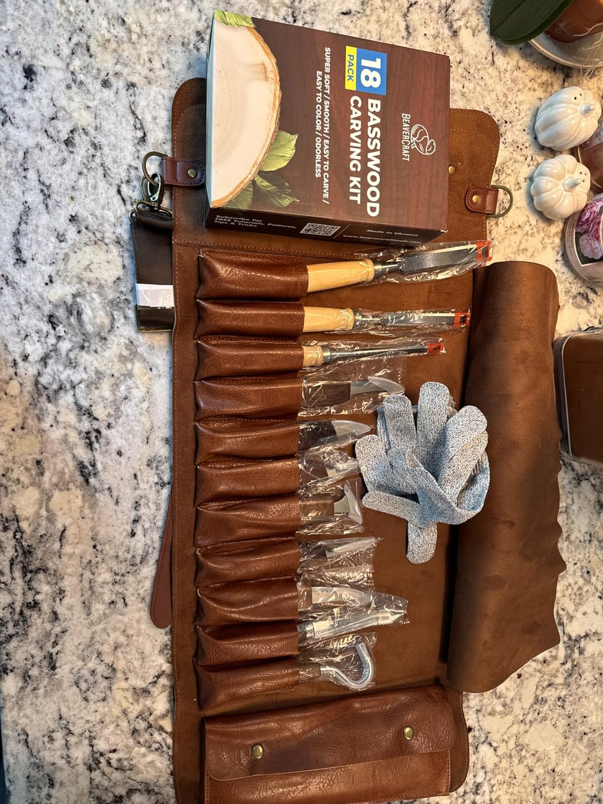 Wood Carving Kit, 20Pcs Wood Carving Tools with Leather Storage Bag, Whittling Kit with 3Pcs Chisels & 8Pcs Whittling Knives & 5 Detail Knives for Beginners and Enthusiasts customer photo 2