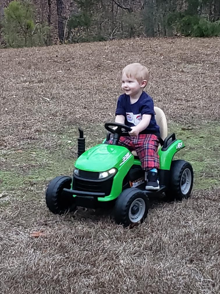 ARBELI 24V Ride On Tractor w/2.4G Remote Control, Tiltable Trailer, Green customer photo 2