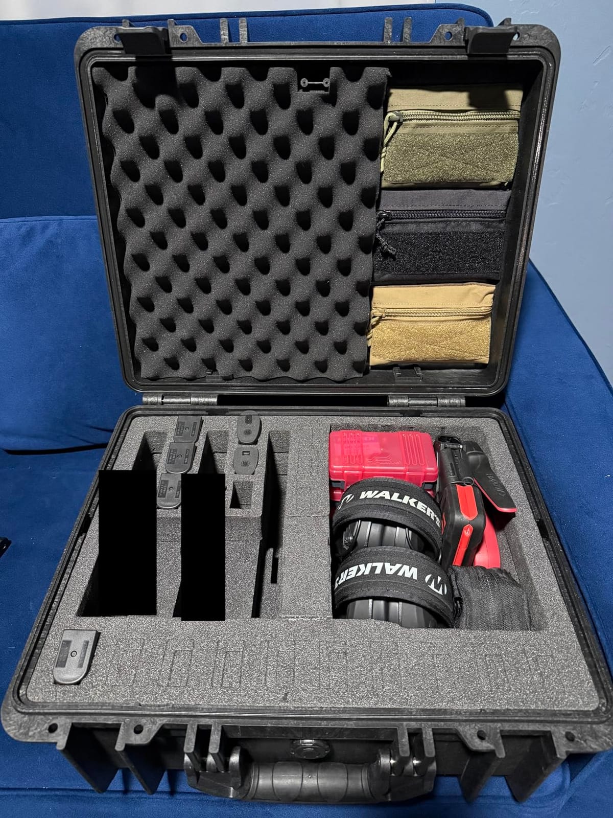 VEVOR Hard Pistol Case with Modular Foam, IP67 Waterproof & Dustproof Hard Gun Case for Multiple Pistols & Magazines, TSA Compliant customer photo 1