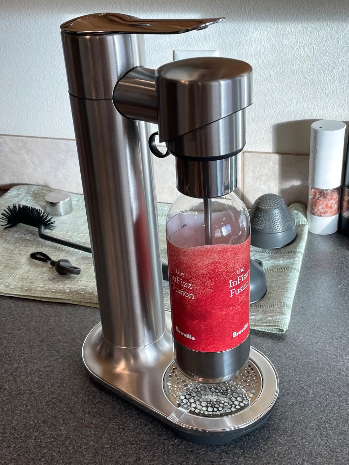 Breville InFizz Fusion Sparkling Drink Carbonator, Brushed Stainless Steel customer photo 2