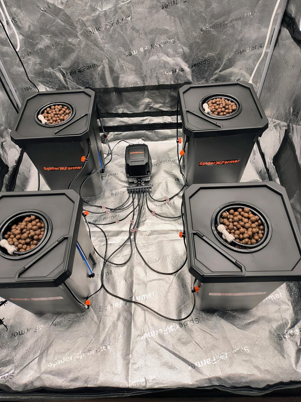 Spider Farmer DWC Hydroponics Growing System Kit 2 Buckets for Indoor Plant customer photo 1
