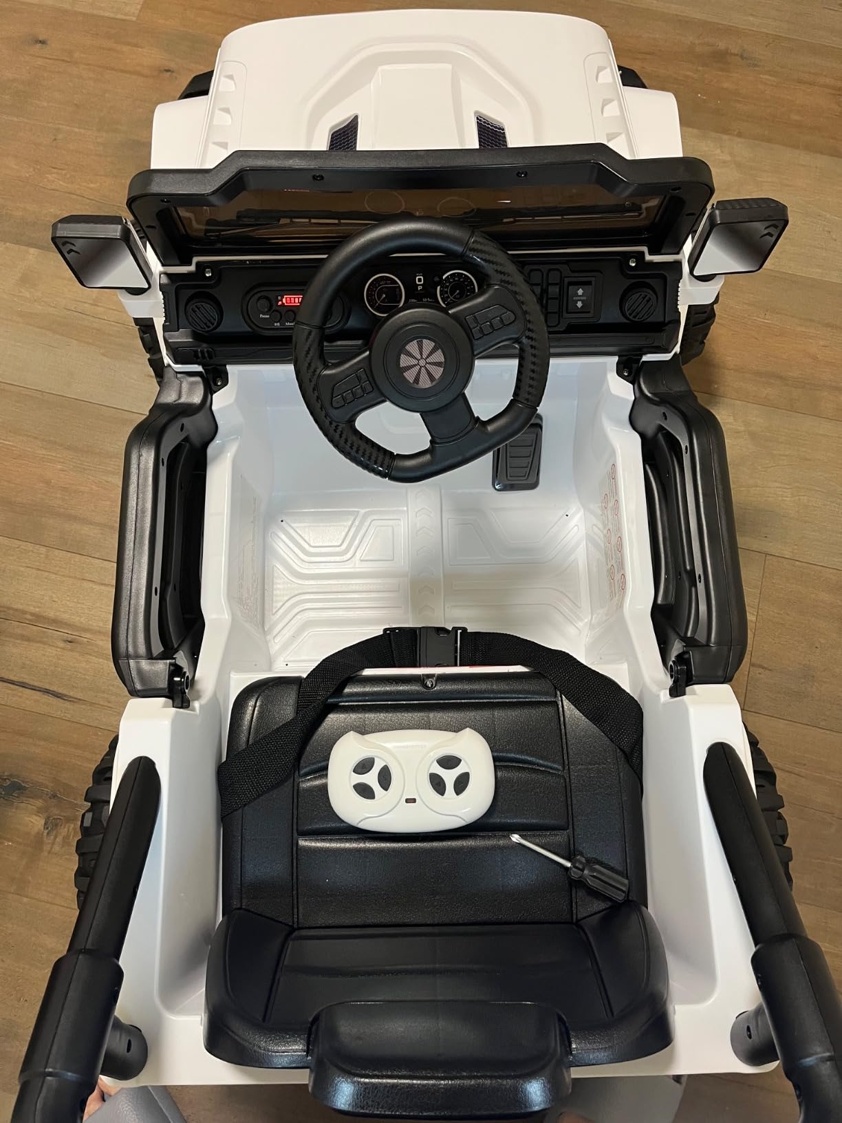 OLAKIDS Ride on Truck, 12V Battery Powered Electric Vehicle for Kids with Remote Control, Bluetooth, Power Display, LED Lights, Music Player, Ride on Toy for 3+ Boys Girls (Black) customer photo 1
