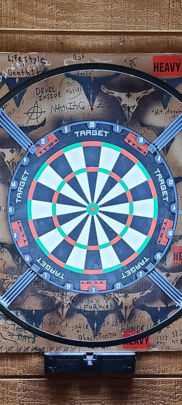 Target Darts TOR Dartboard, Steel Tip Dart Board | Competition Standard Steel Tip Dartboards with Fixing Kit, Modern Rotational Number Ring, Premium Madagascan Sisal, Stainless Steel Thin Wire System customer photo 2