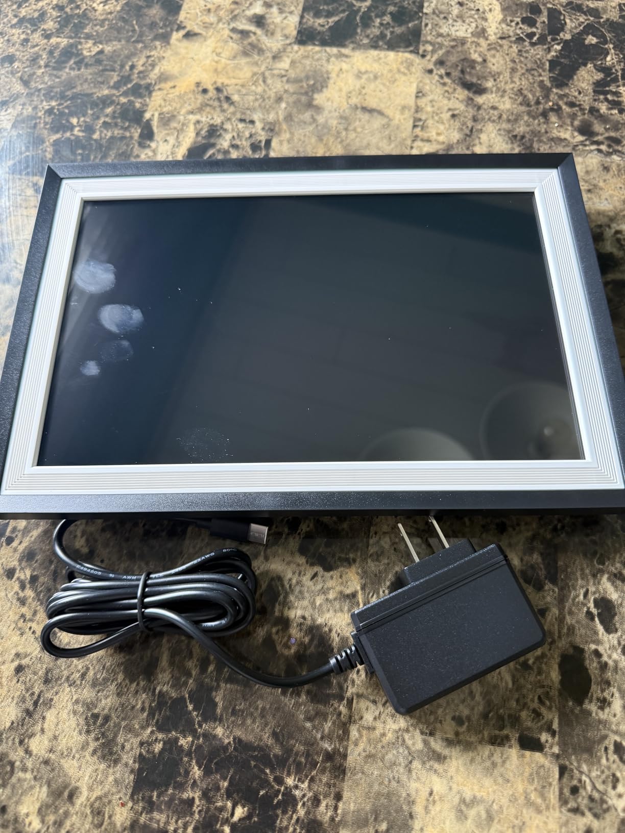 RCA 10.1” WiFi Digital Picture Frame, Electronic Photo Frames 32GB Storage, HD IPS Touch Screen WiFi Frame/Auto Rotate/Wall Mounted, Easy Setup in Uhale App to Share Photo/Video Anytime (Black) customer photo 1