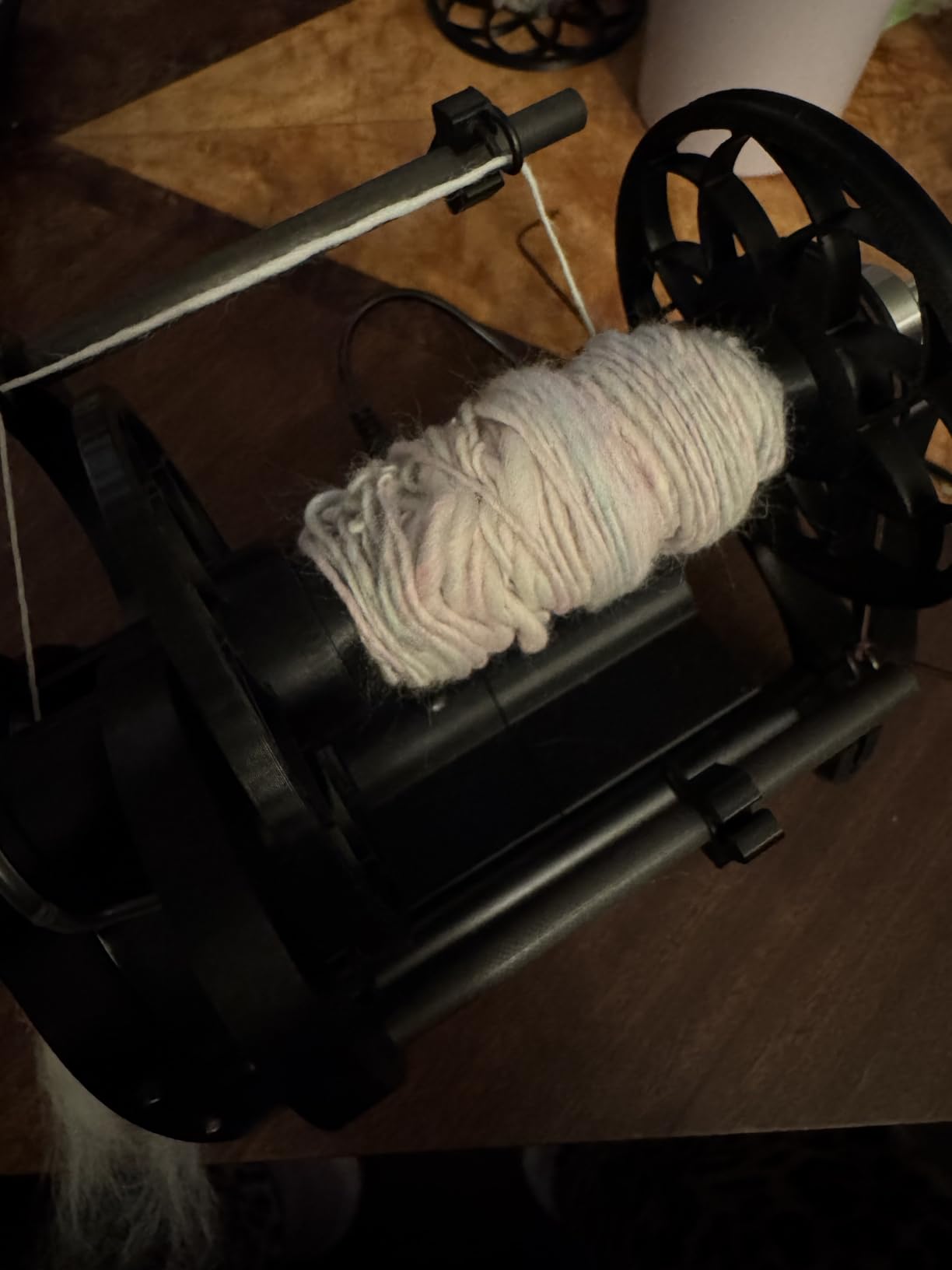 Electric Yarn Spinner Kit with Foot Controller & 3 Bobbins, Small Yarn Winder with Forward & Reverse customer photo 1