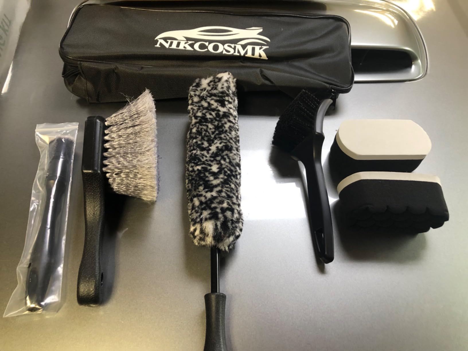 7Pcs Car Wheel Brush kit, Tire Brush, Wheel Cleaner Brush, Soft-bristled Rim Cleaner Brush, Tire Shine Applicator Pad, Car Detailing Brushes, Wheel Brushes for Cleaning Wheels,Tires customer photo 1