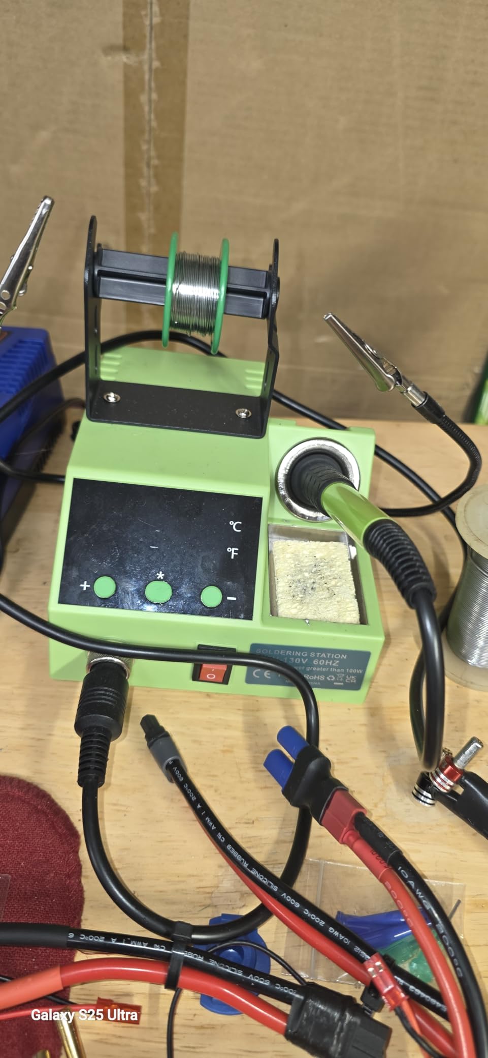 Soldering Station, 100W Digital Display Soldering Iron Station Kit with 2 Helping Hands, 356°F - 896°F, Auto Sleep, °C/°F Conversion, Solder Wire, Tips, Stand, Pump, Tweezers, Tip Cleaner, Green customer photo 2