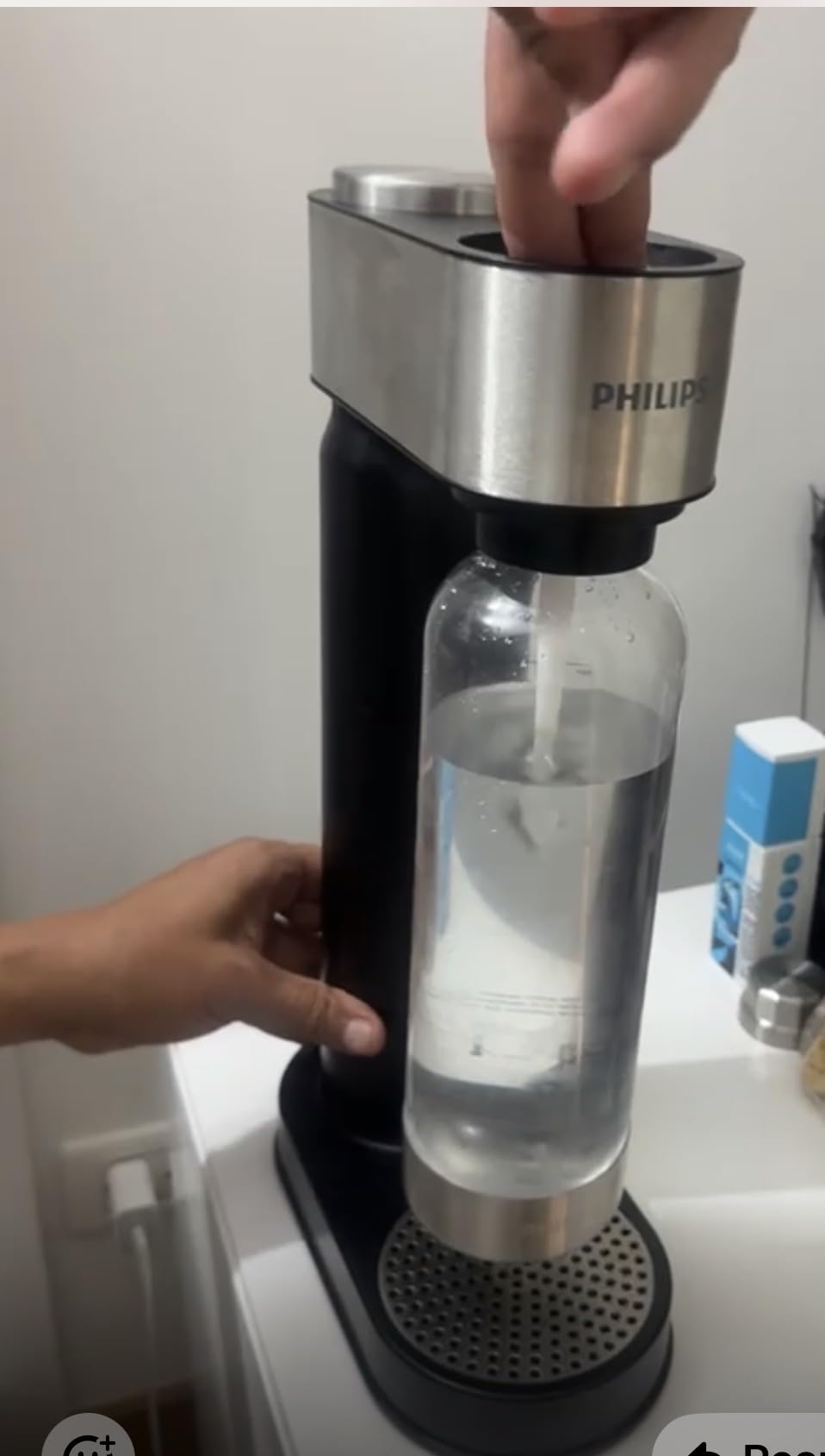 Philips Sparkling Water Maker & Soda Streaming Machine, ADD4902BKOQ/37 | Soda Maker with 1L PET BPA-Free Quick Twist Carbonating Bottle, Compatible with 60L CO2 Cylinder (Cylinde Not Included) customer photo 1