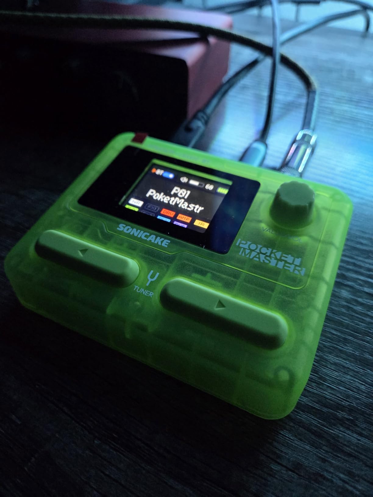 SONICAKE QME-10 Pocket Master - Portable Multi Effects Pedal 100+ Effects customer photo 1