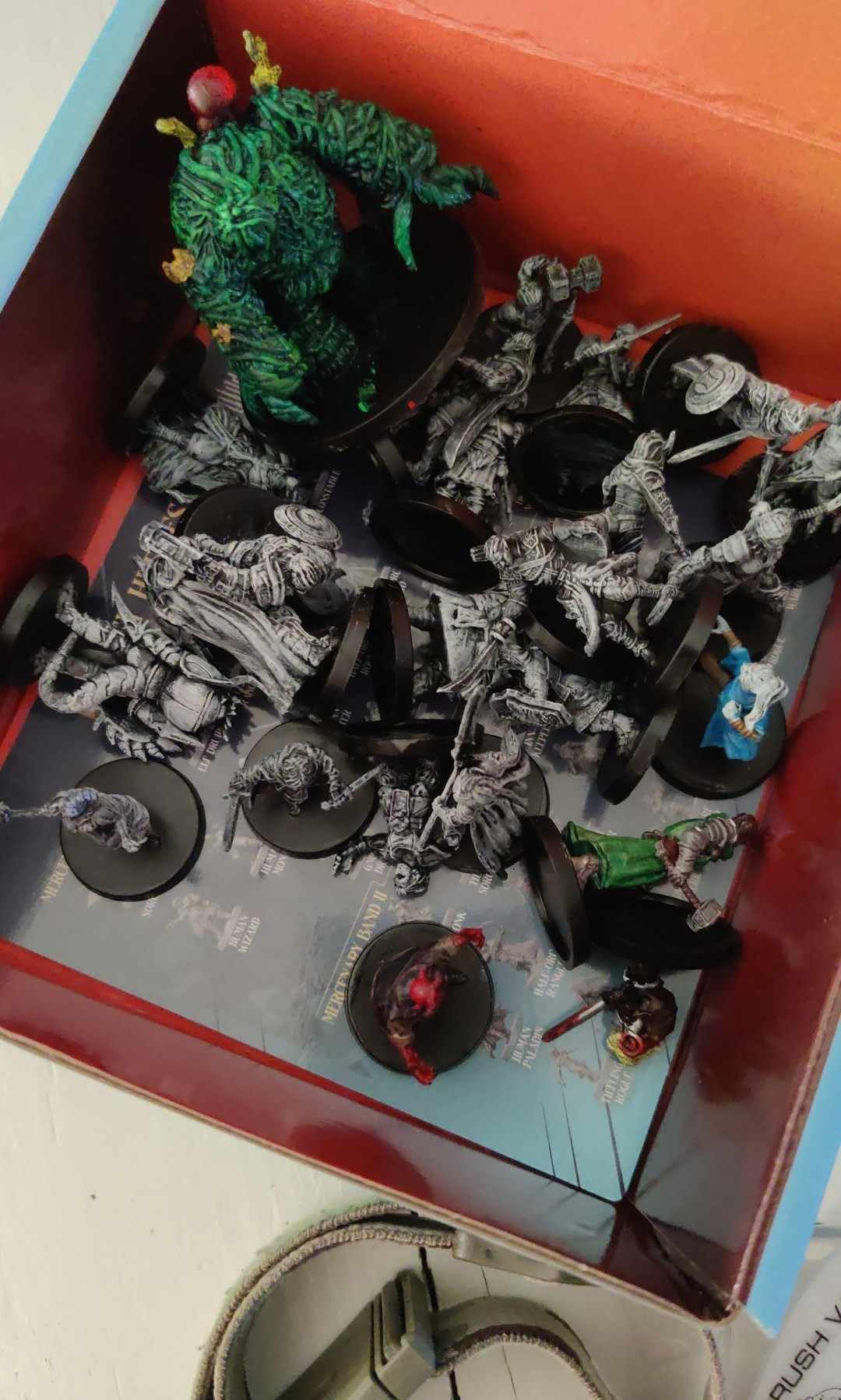 Classic Heroes - Mercenary Guild - 51 Paintable Characters for DND Miniatures Bulk I 28mm Dungeons Dragons D&D Miniatures I DND Minis D&D Figures Dungeons Dragons Figures Pathfinder Compatible customer photo 1